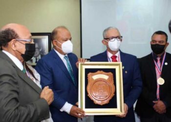 Miembro Academia de Ciencias recibe Premio Nacional de Medicina del RD 2021