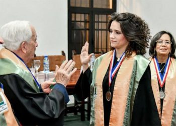 Academia de Ciencias inviste a la doctora Laura Sánchez Vincitore como Miembro de Número