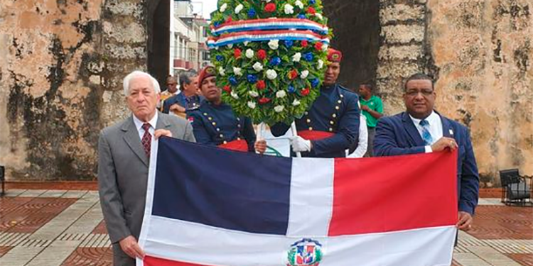 Academia de Ciencias rinde homenaje a los Padres de la Patria