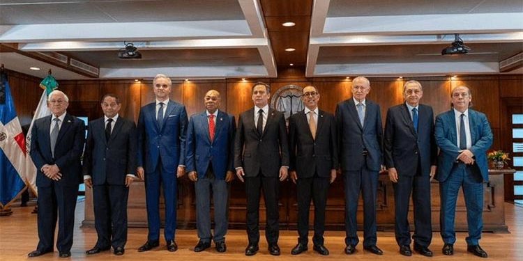 SCJ y Academia de Ciencias ponen a circular obras sobre Derecho Laboral