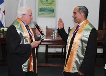 José Armando Tavarez ingresa a la Academia de Ciencias