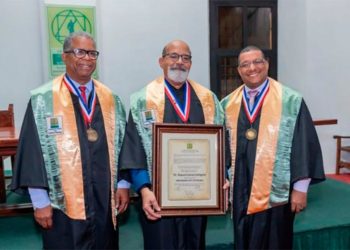 Escritor Manuel García Cartagena ingresa a la Academia de Ciencias como Miembro de Número