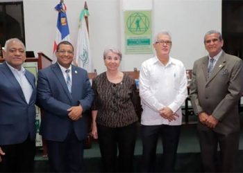 Academia de Ciencias presenta estudio sobre la percepción social de la ciencia y la tecnología en RD Cuatro de cada cinco ciudadanos se informa sobre ciencia y tecnología