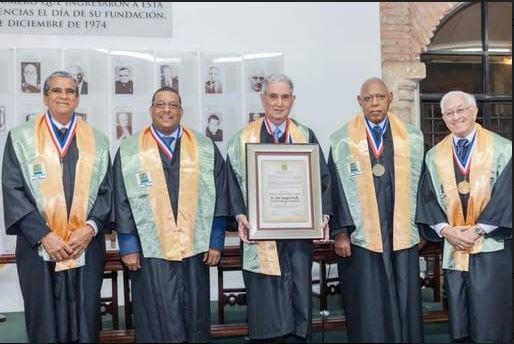 José Joaquín Puello exaltado con la más alta distinción que otorga la Academia de Ciencias