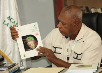 Academia de Ciencias satisfecha de contribuir en la elaboración de los libros de textos de MINERD