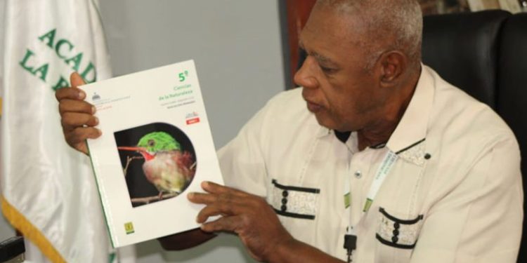 Academia de Ciencias satisfecha de contribuir en la elaboración de los libros de textos de MINERD