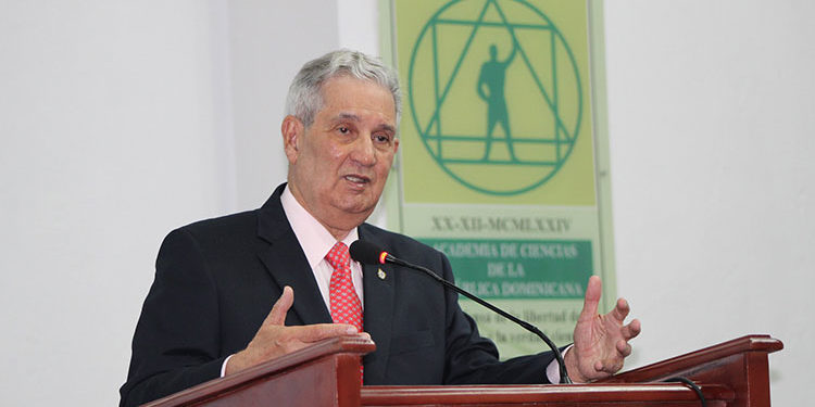 Neurocirujano Puello sugiere abordaje genético del mosquito transmisor del dengue