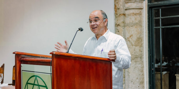 Academia de Ciencias pone en circulación libro «Las Conferencias de Eugenio de Jesús Márcano»