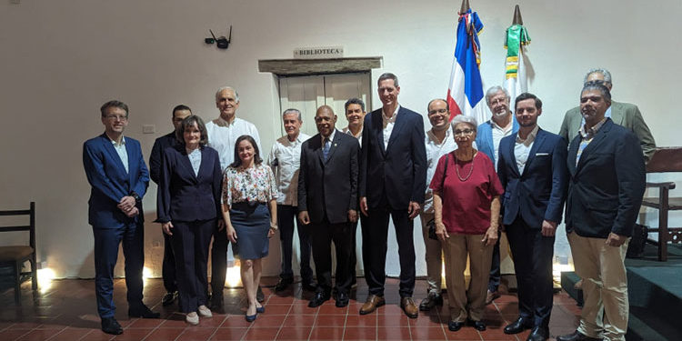 Academia de Ciencias valora positivamente propuesta de tren de levitación magnética