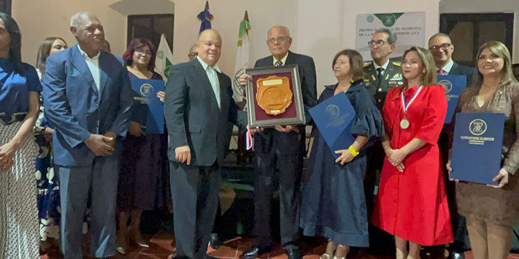 Premio Nacional de Medicina recae en un pediatra y otros especialistas