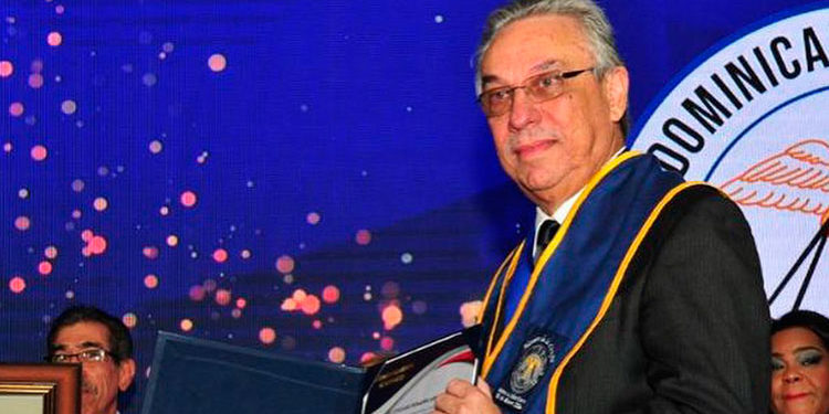 Cirujanos conmemoran su día con entrega de galardón «Maestro de la Cirugía Dominicana»