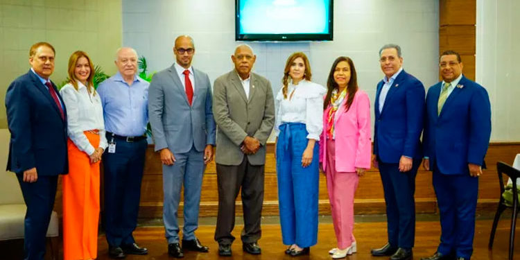 Cámara Minera y Academia de Ciencias favorecen la educación minera