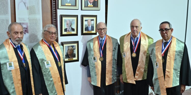 Academia de Ciencias otorga Laudatio Academica Frank Moya Pons, Bernardo Vega y Dagoberto Tejeda
