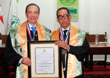 Dr. Arnaldo Espaillat Matos ingresa a la Academia de Ciencias como Miembro de Número