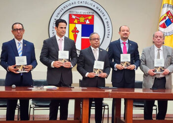 Presidente de la ACRD asiste a puesta en circulación del libro “Democracia, justicia y autogobierno de los jueces”