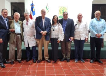  Academia de Ciencias celebra coloquio sobre Inteligencia Artificial en las Ciencias de la Salud
