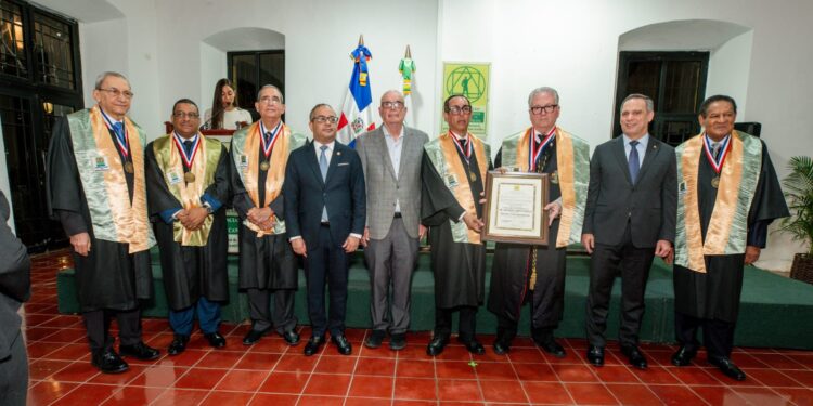 Decano de la Escuela de Derecho de la Universidad de Puerto Rico ingresa a la Academia de Ciencias