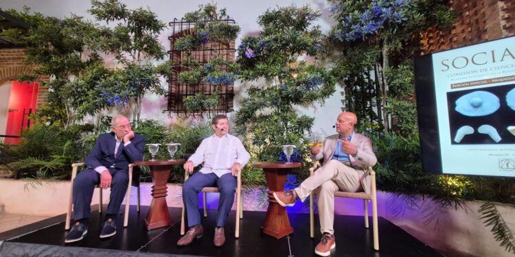 La revista Sociales Nº 15 de la Academia de Ciencias le rinde homenaje al académico José Guillermo Guerrero