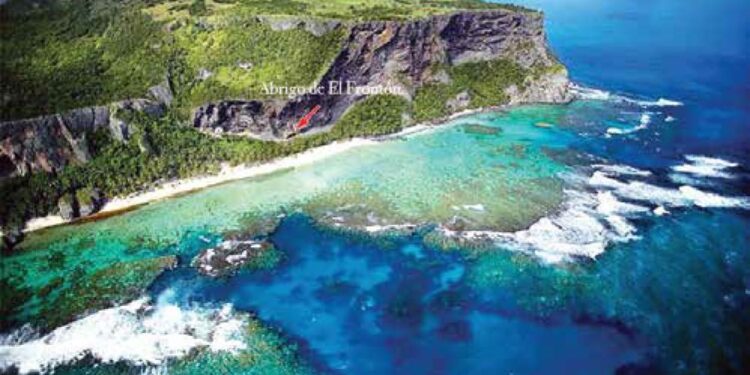 Tras las huellas de los grupos arcaicos en el abrigo de El Frontón, Las Galeras.