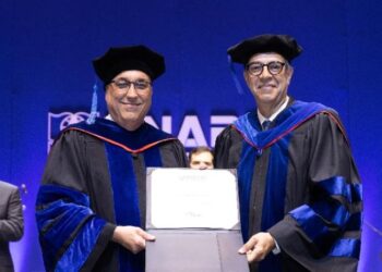 La Universidad APEC (Unapec) otorgó al escritor, poeta, ensayista y filósofo José Mármol el título de Doctor Honoris Causa en Humanidades.Externa